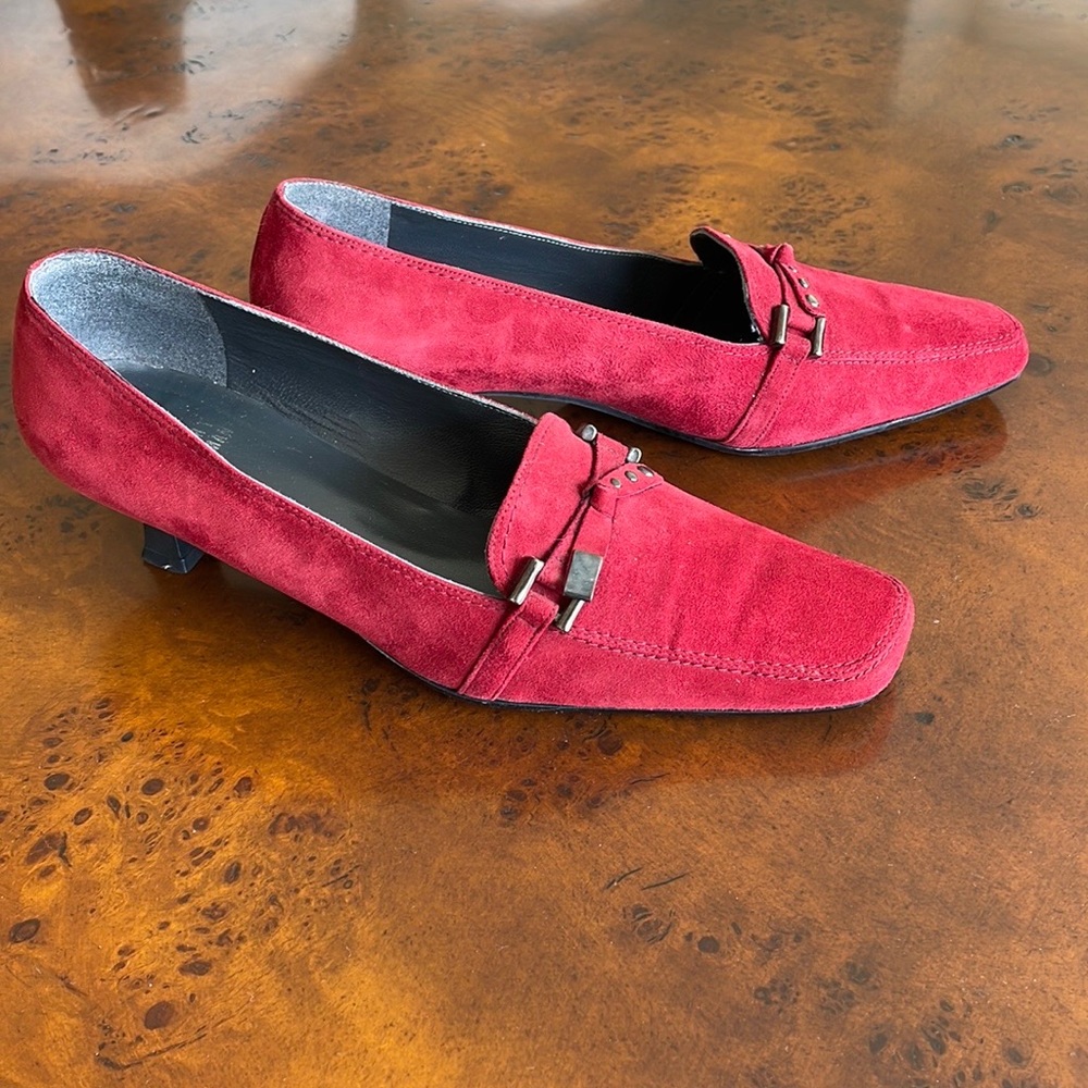 Stuart Weitzman red suede women kitten heels, size 7 M US